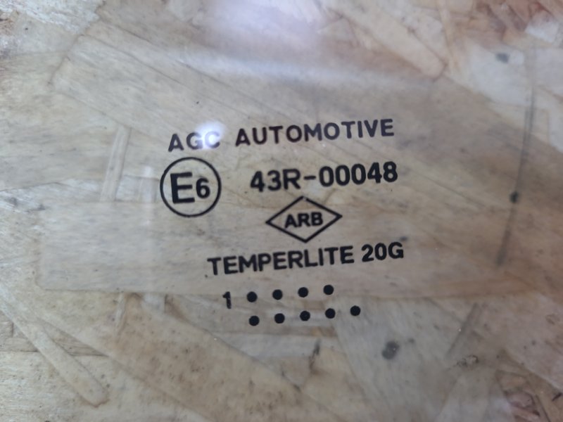 Стекло двери