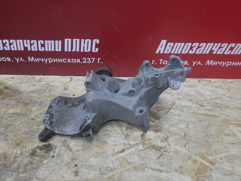 Кронштейн генератора