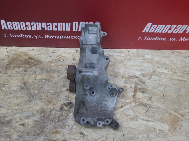 Кронштейн генератора