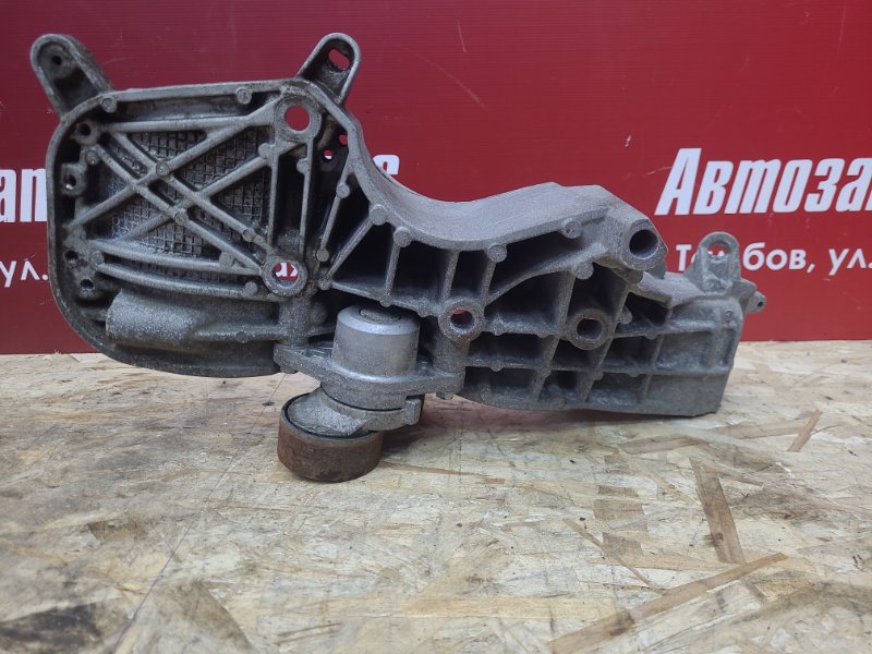 Кронштейн генератора