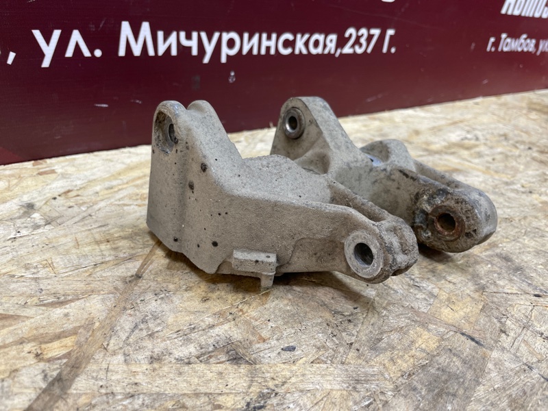 Кронштейн генератора