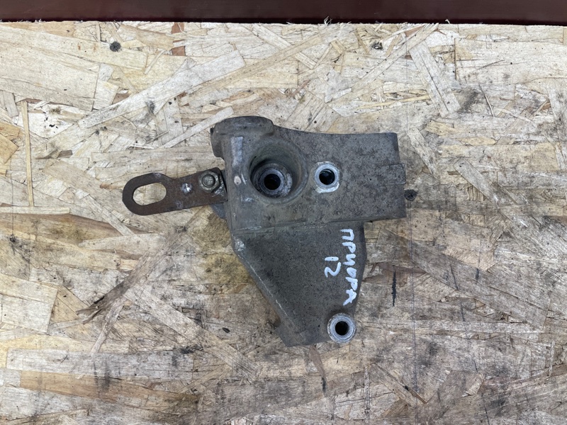 Кронштейн опоры двигателя