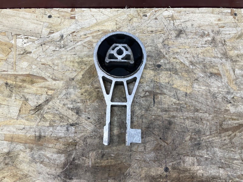 Опора двигателя