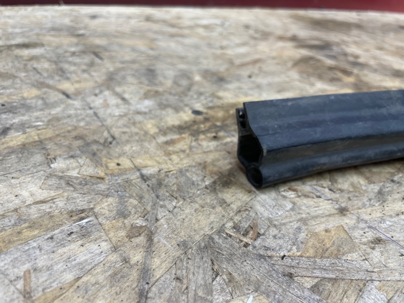 Уплотнитель жабо