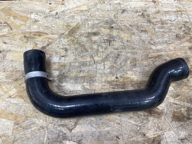 Патрубок интеркулера