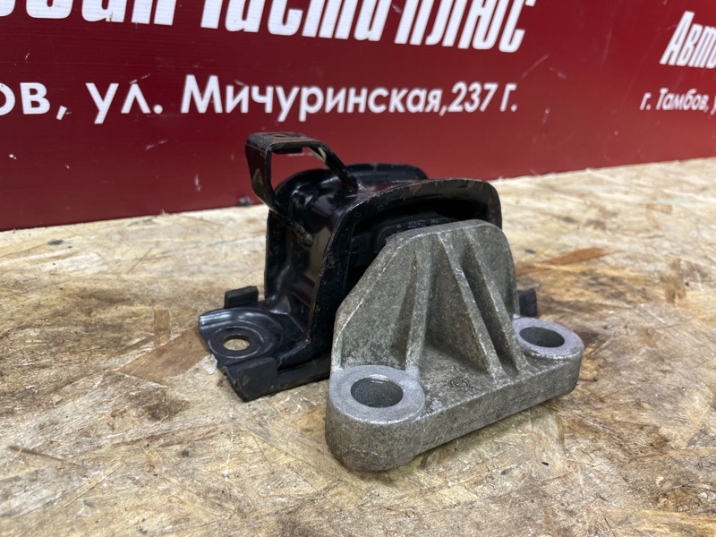 Опора двигателя