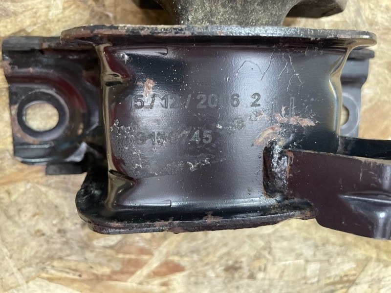 Опора двигателя