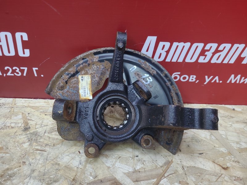 Кулак поворотный