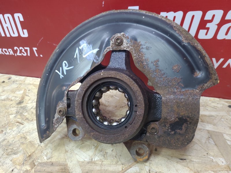 Кулак поворотный