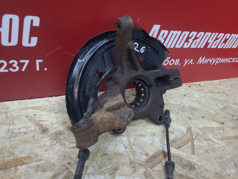 Кулак поворотный