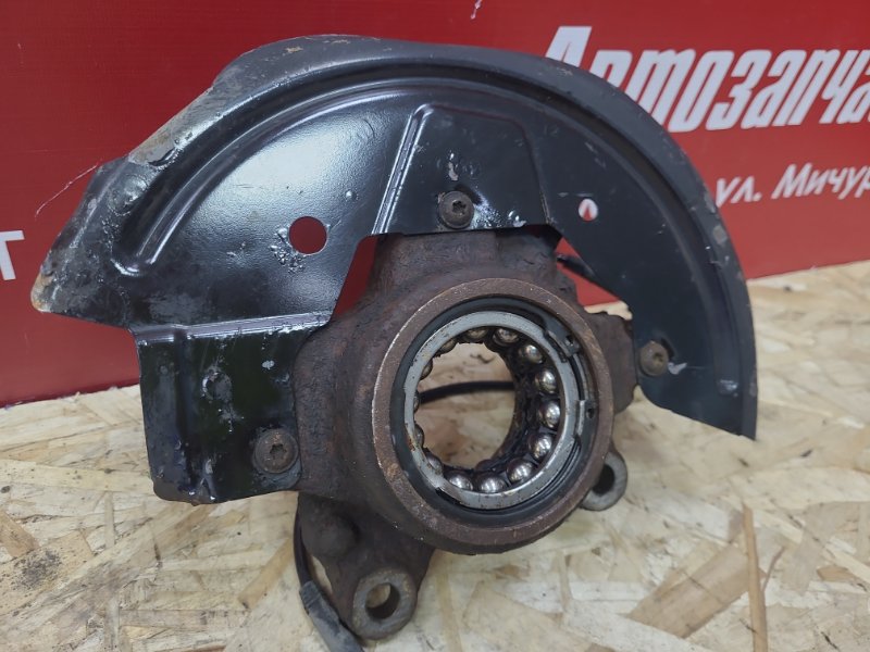 Кулак поворотный