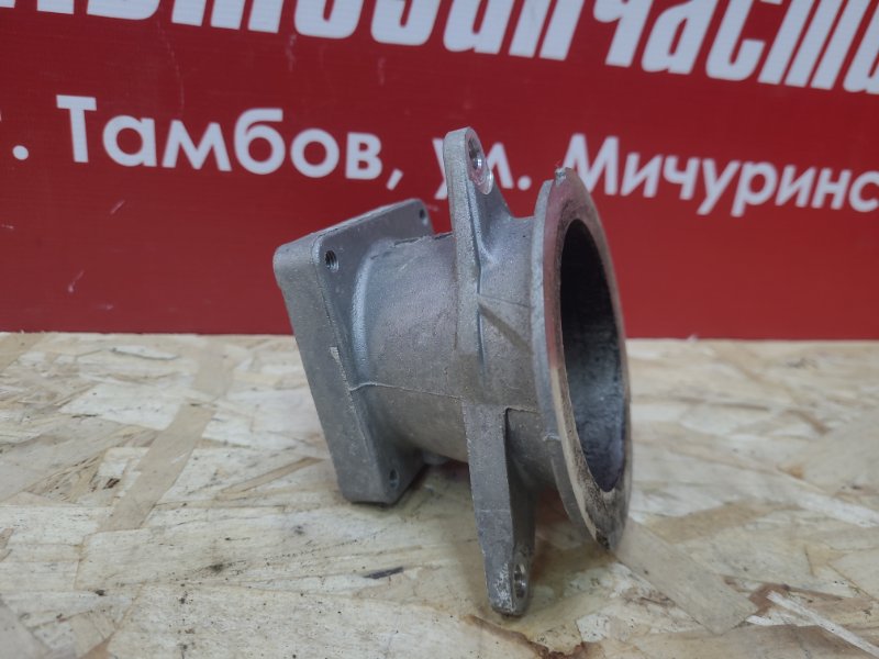 Фланец дроссельной заслонки