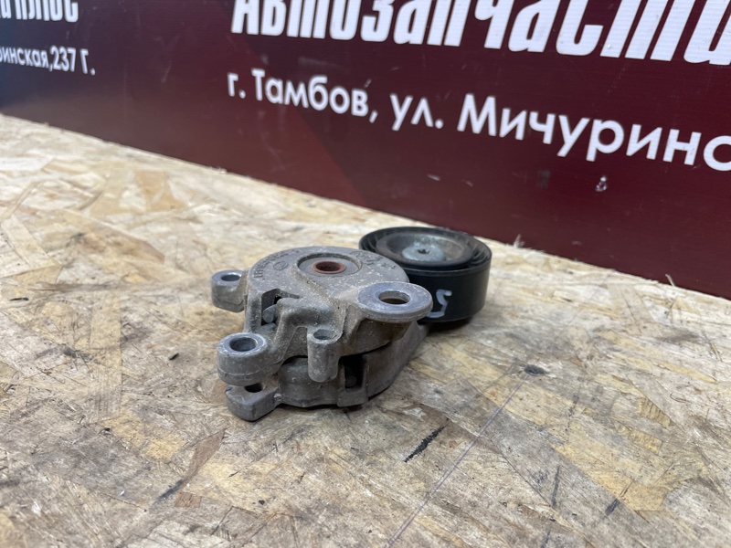 Натяжитель ремня