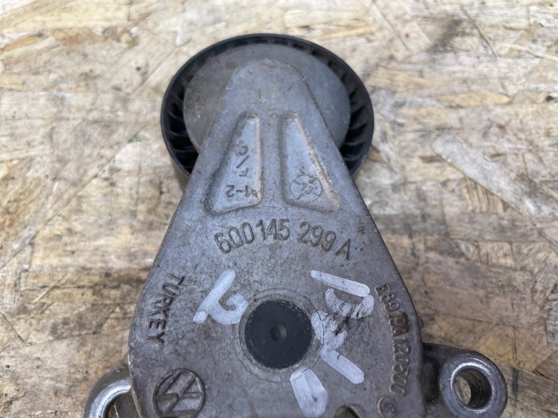 Натяжитель ремня