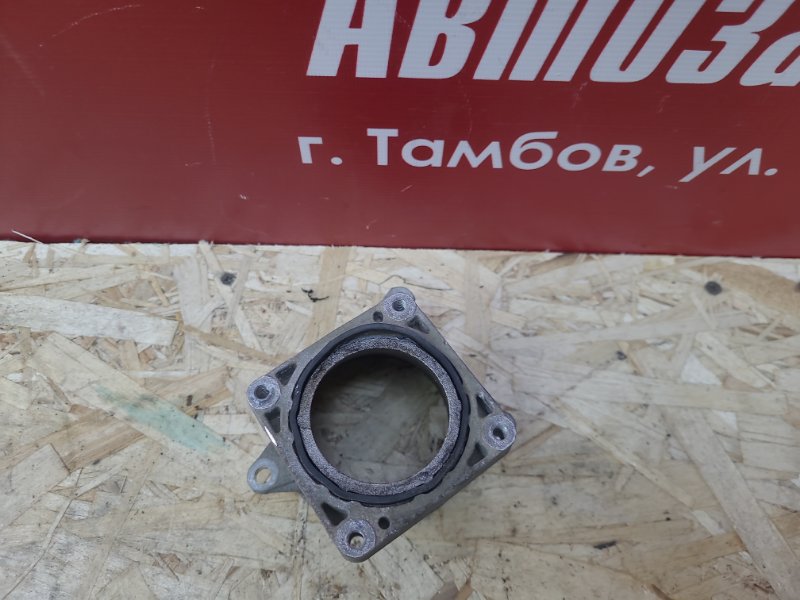 Фланец дроссельной заслонки