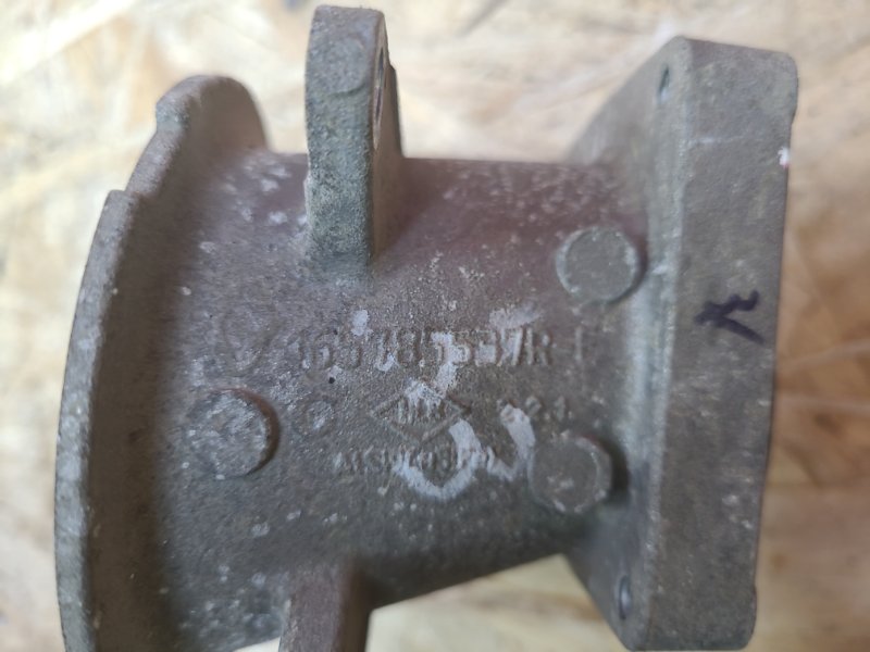 Фланец дроссельной заслонки