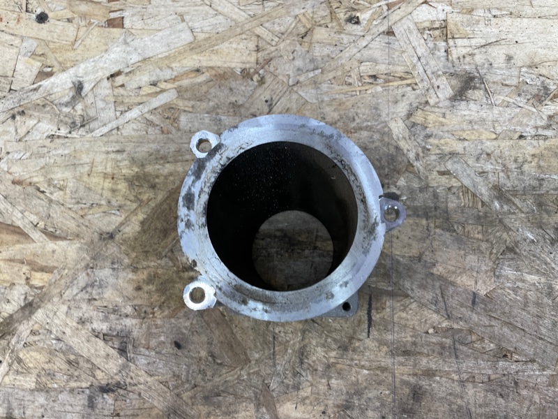 Фланец дроссельной заслонки