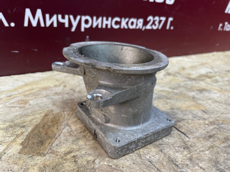 Фланец дроссельной заслонки