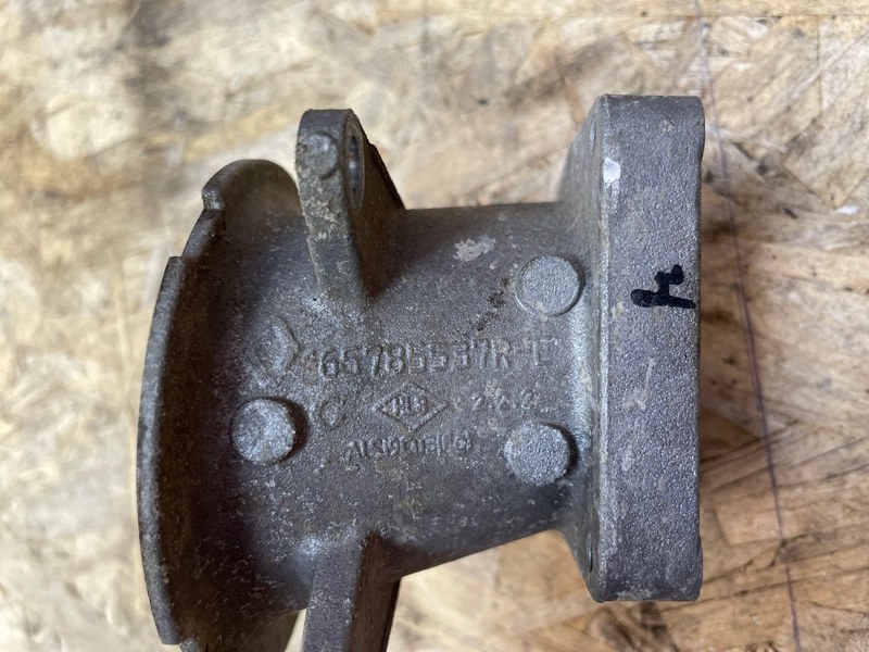 Фланец дроссельной заслонки