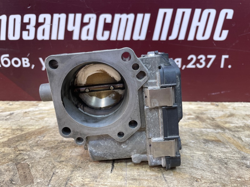 Дроссельная заслонка