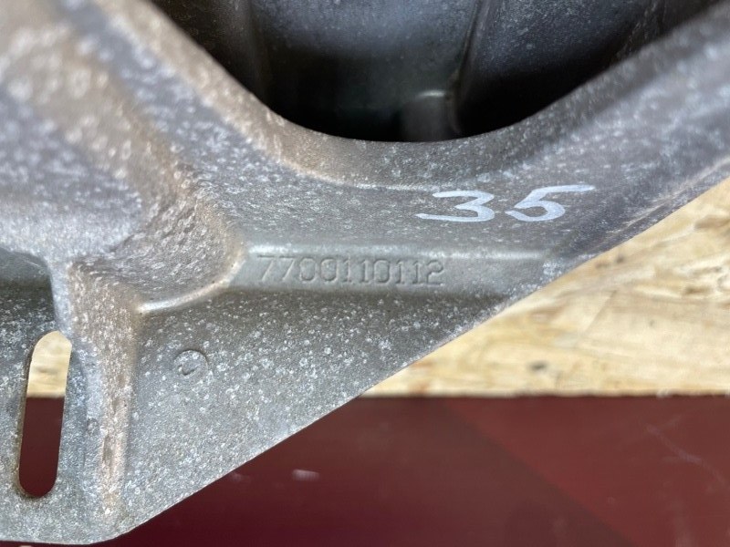 Кронштейн впускного коллектора