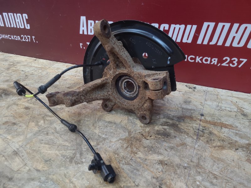 Кулак поворотный