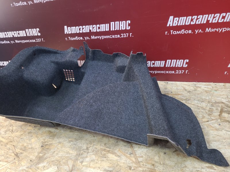 Обшивка багажника