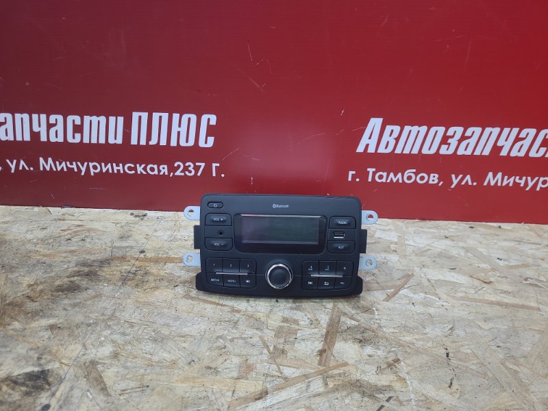 Магнитола штатная