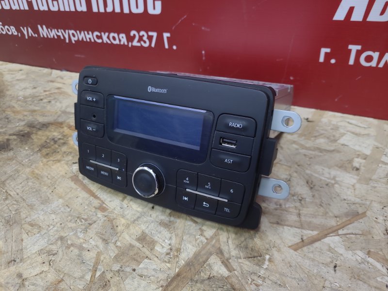 Магнитола штатная