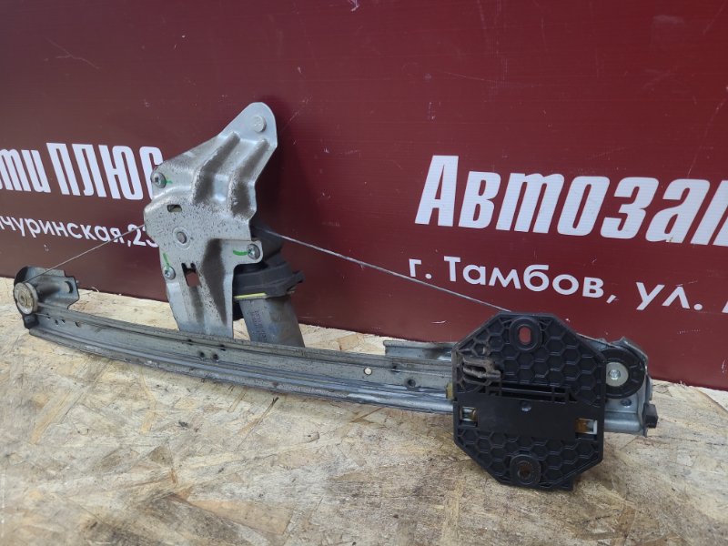 Стеклоподъемник    двери