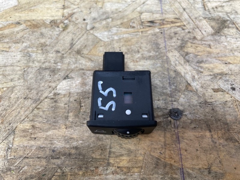 Кнопка корректора фар