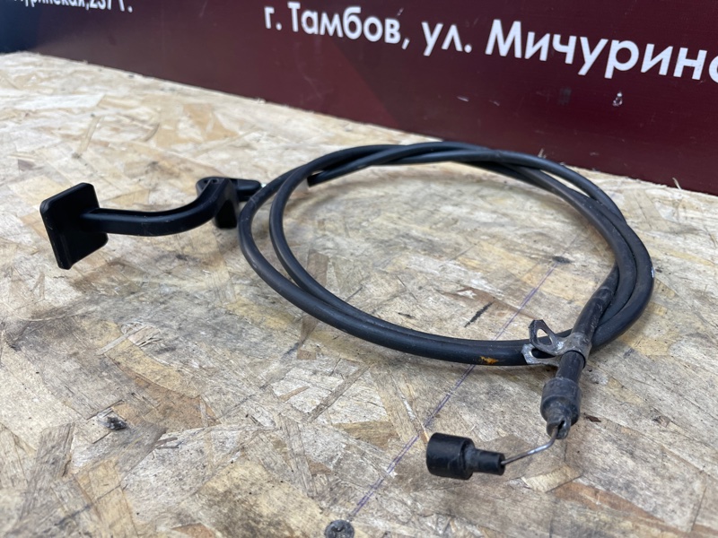 Ручка открывания капота