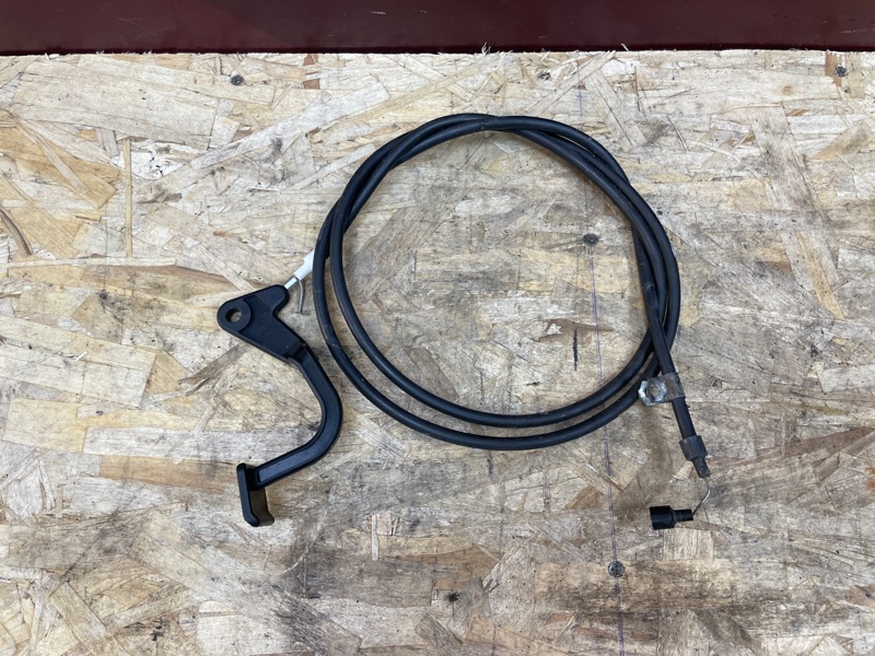 Ручка открывания капота