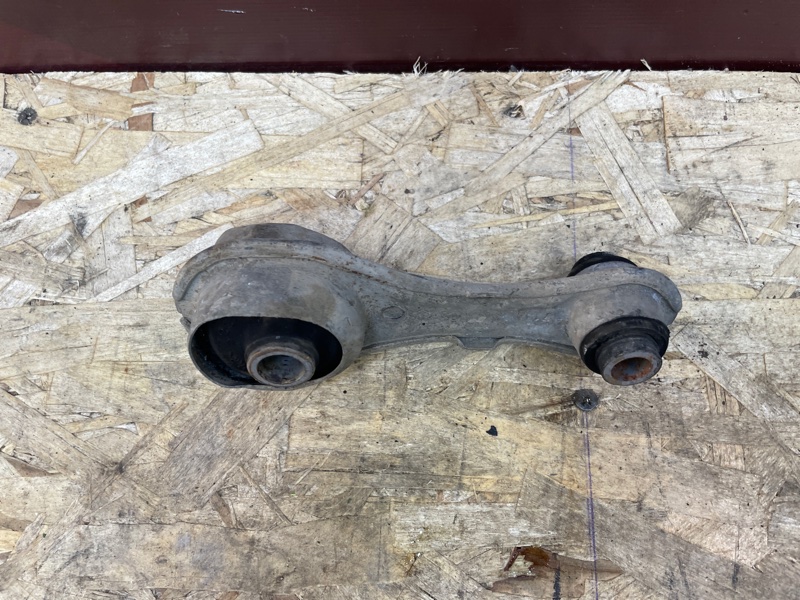 Опора двигателя