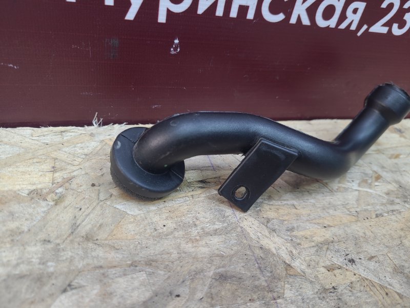 Воздухопровод охлаждения вещевого ящика