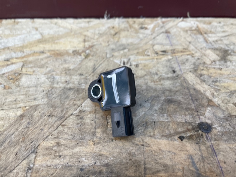 Боковой датчик удара