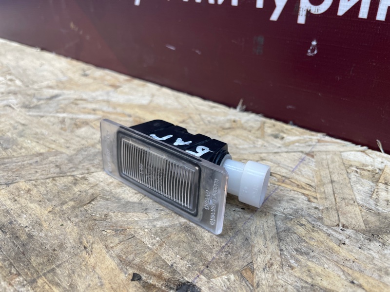 Плафон подсветки номера