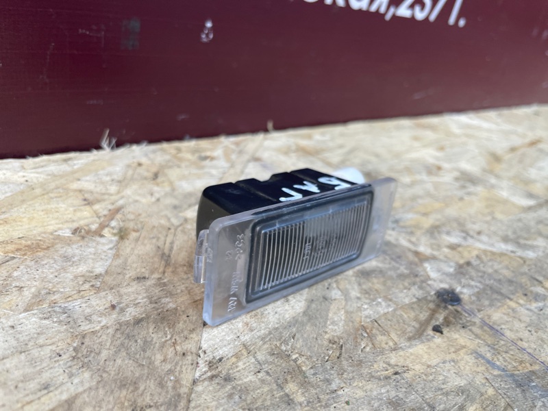 Плафон подсветки номера