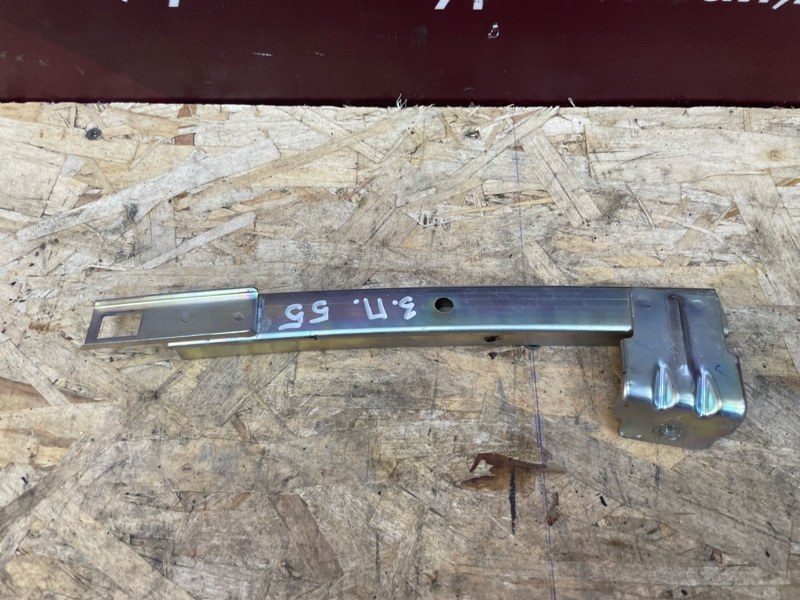 Направляющая стекла     двери