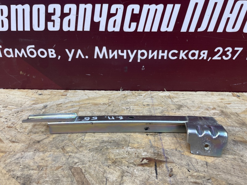 Направляющая стекла     двери