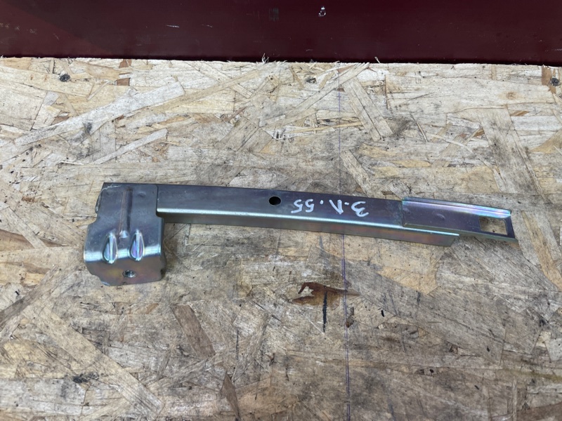 Направляющая стекла     двери