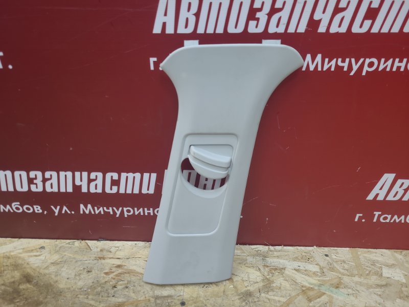 Обшивка средней стойки