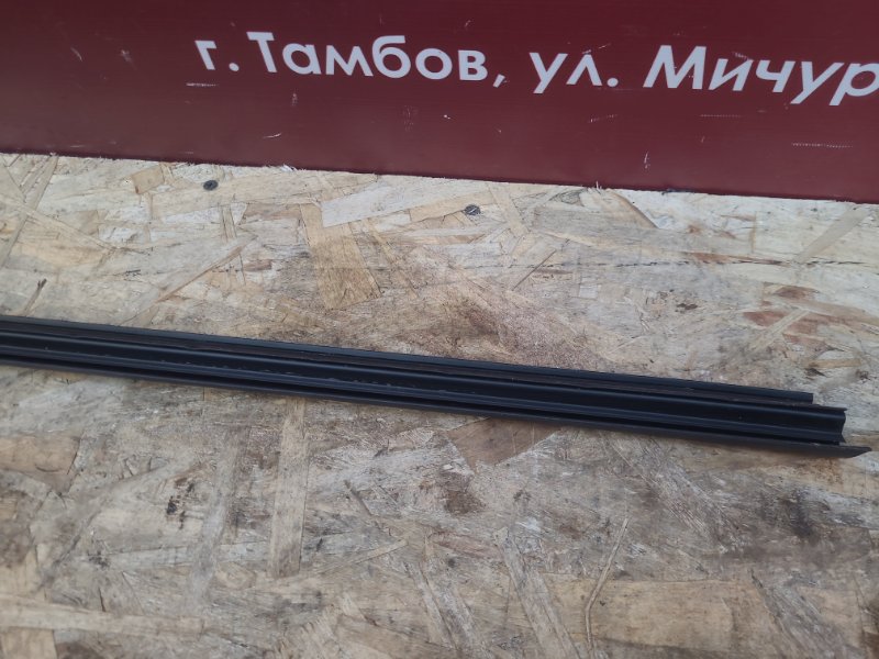 Уплотнитель стекла двери внутренний