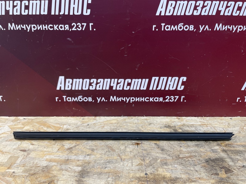 Уплотнитель стекла двери внутренний