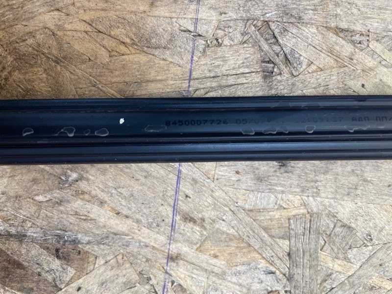 Уплотнитель стекла двери внутренний