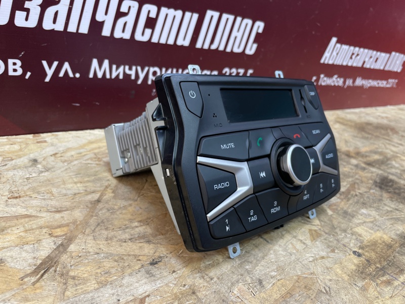 Магнитола штатная