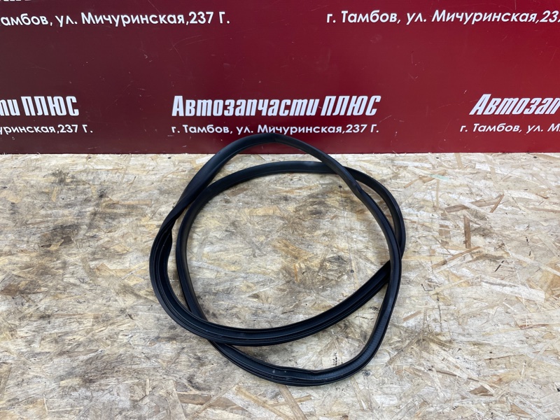 Уплотнитель      двери