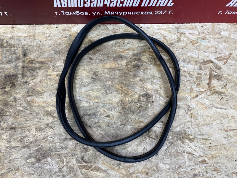 Уплотнитель      двери