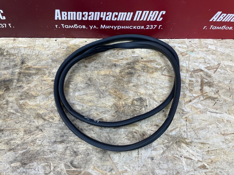 Уплотнитель      двери