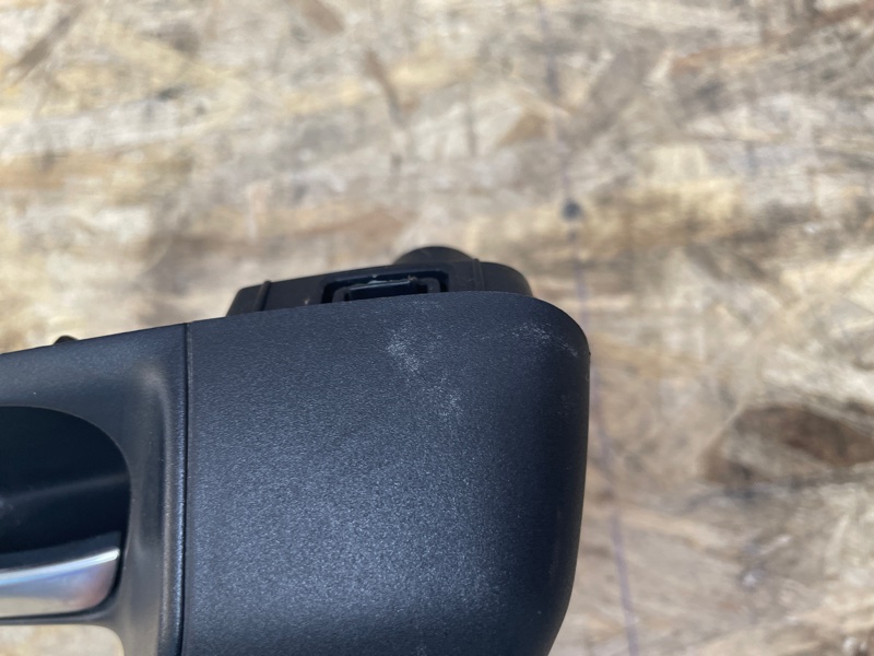 Внутренняя ручка     двери